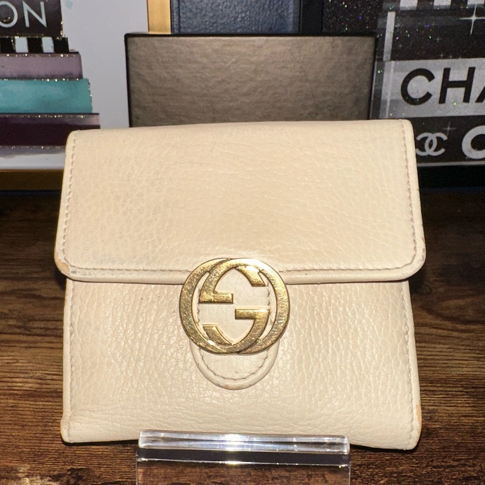 Gucci Cream Dollar Leather Compact Wallet – Style 615525 2184